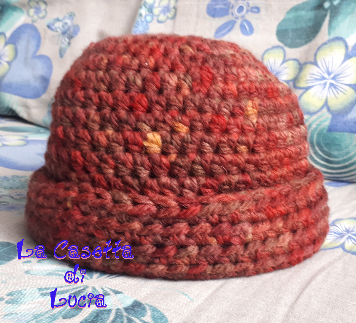 cappellino-uncinetto-donna-071ybt-1.jpg