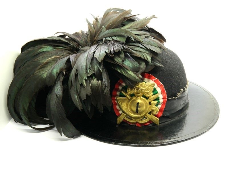 cappello-dei-bersaglieri-201tgs-1.jpg
